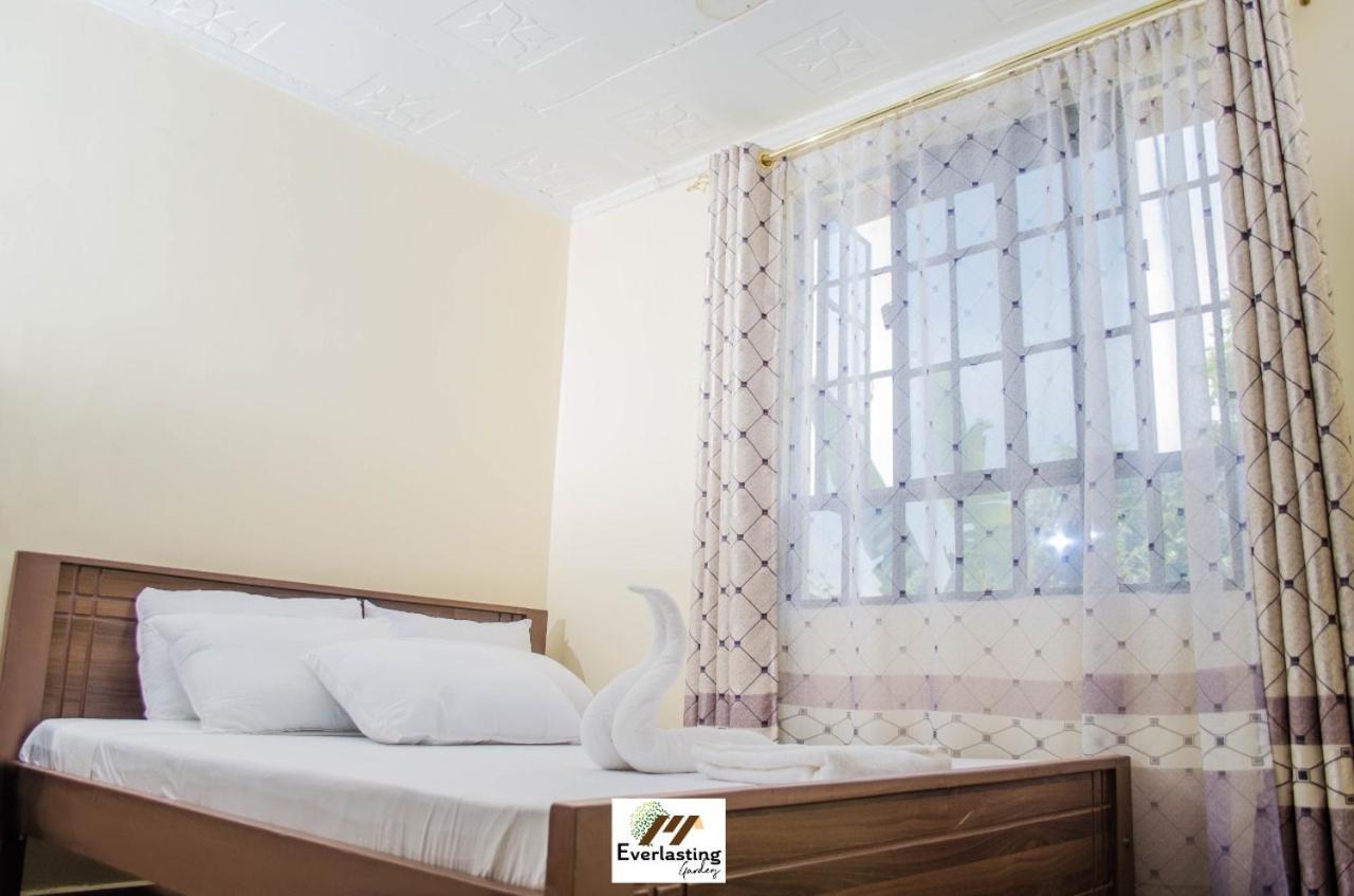 Everlasting Gardens Bed & Breakfast Kitui Exterior photo